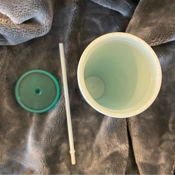 Starbucks Winter Holiday Color Changing Mint Green Venti Tumbler - Picture 14 of 14